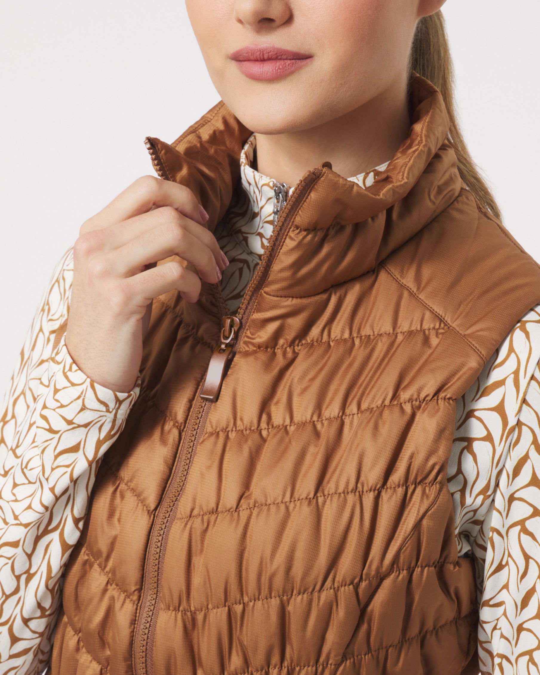 Venus Vest - Desert Sand